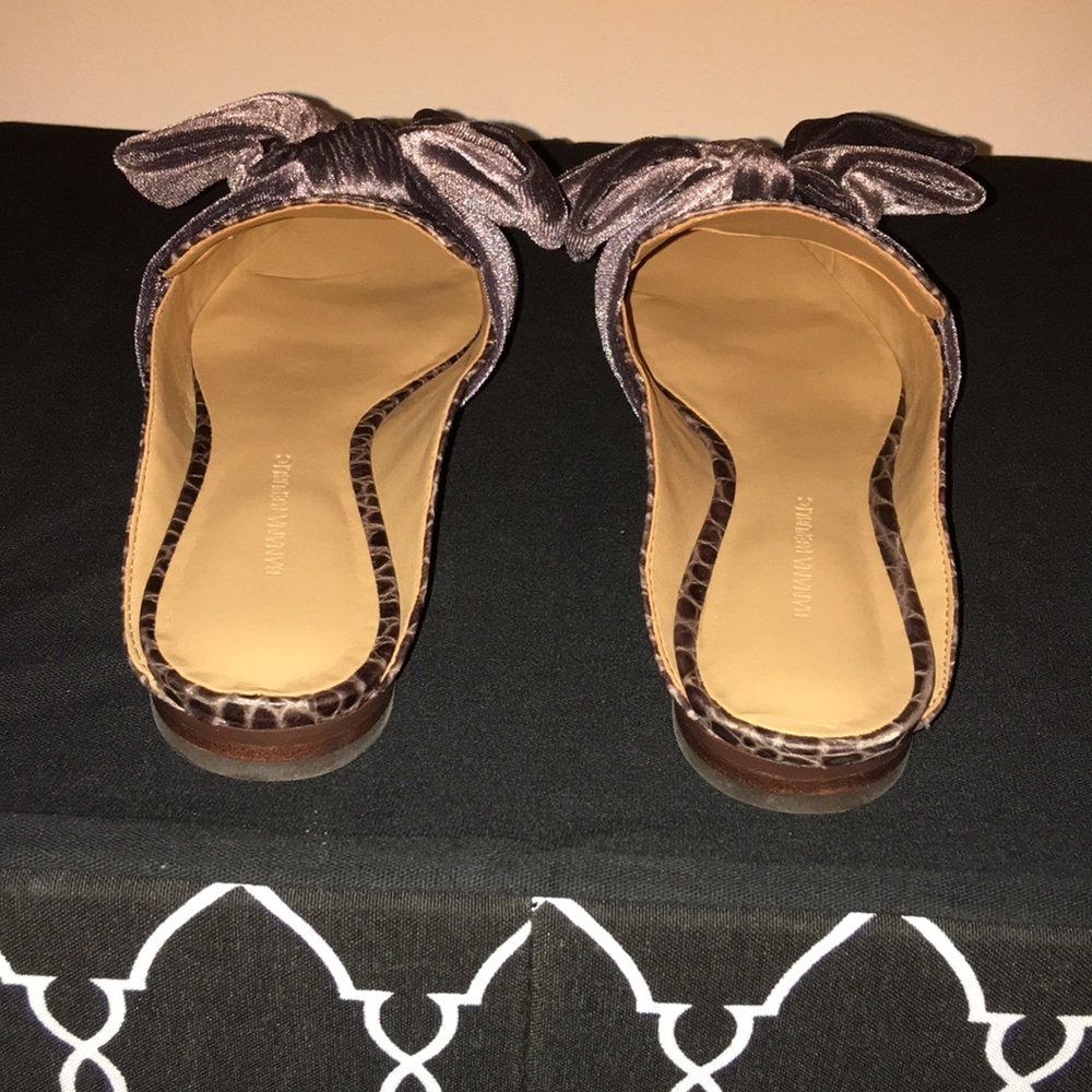 Banana Republic Bow Slide Mules Shoes. Grey! - Picture 3 of 4